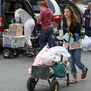 Students moving into Risley Hall