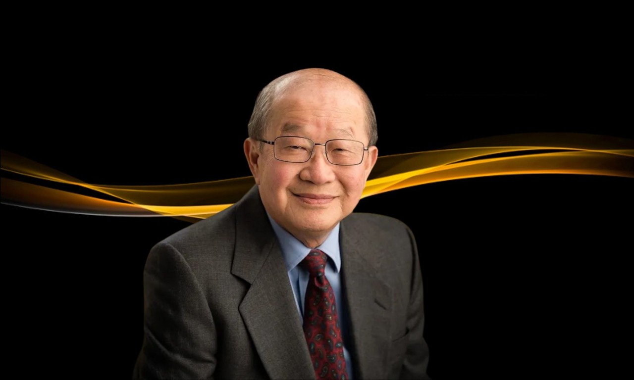 Dr. Meng Hee Tan portrait.