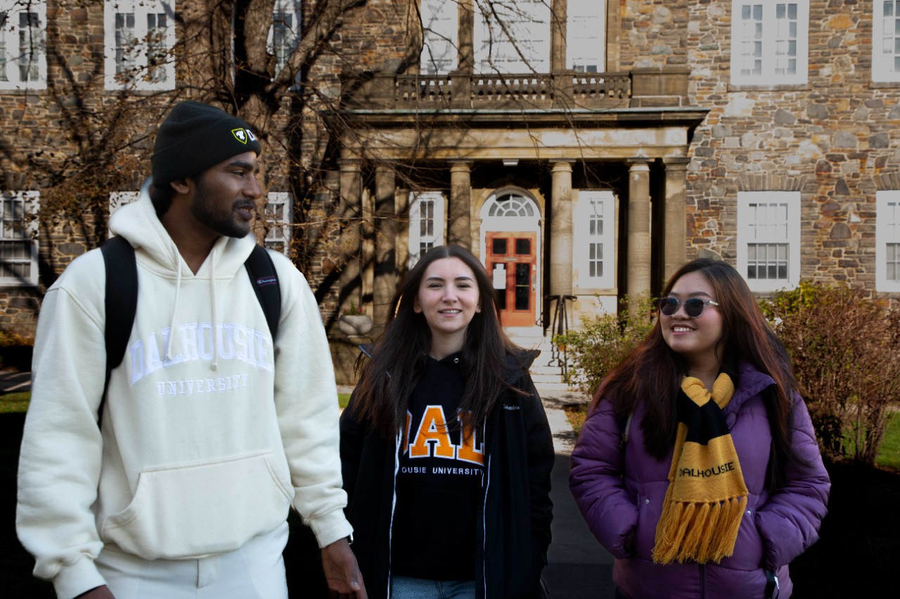 students walking in Studley Quad