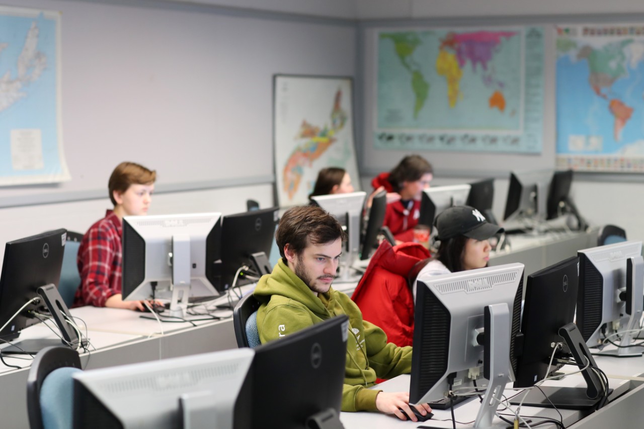 Students work in a computer lab