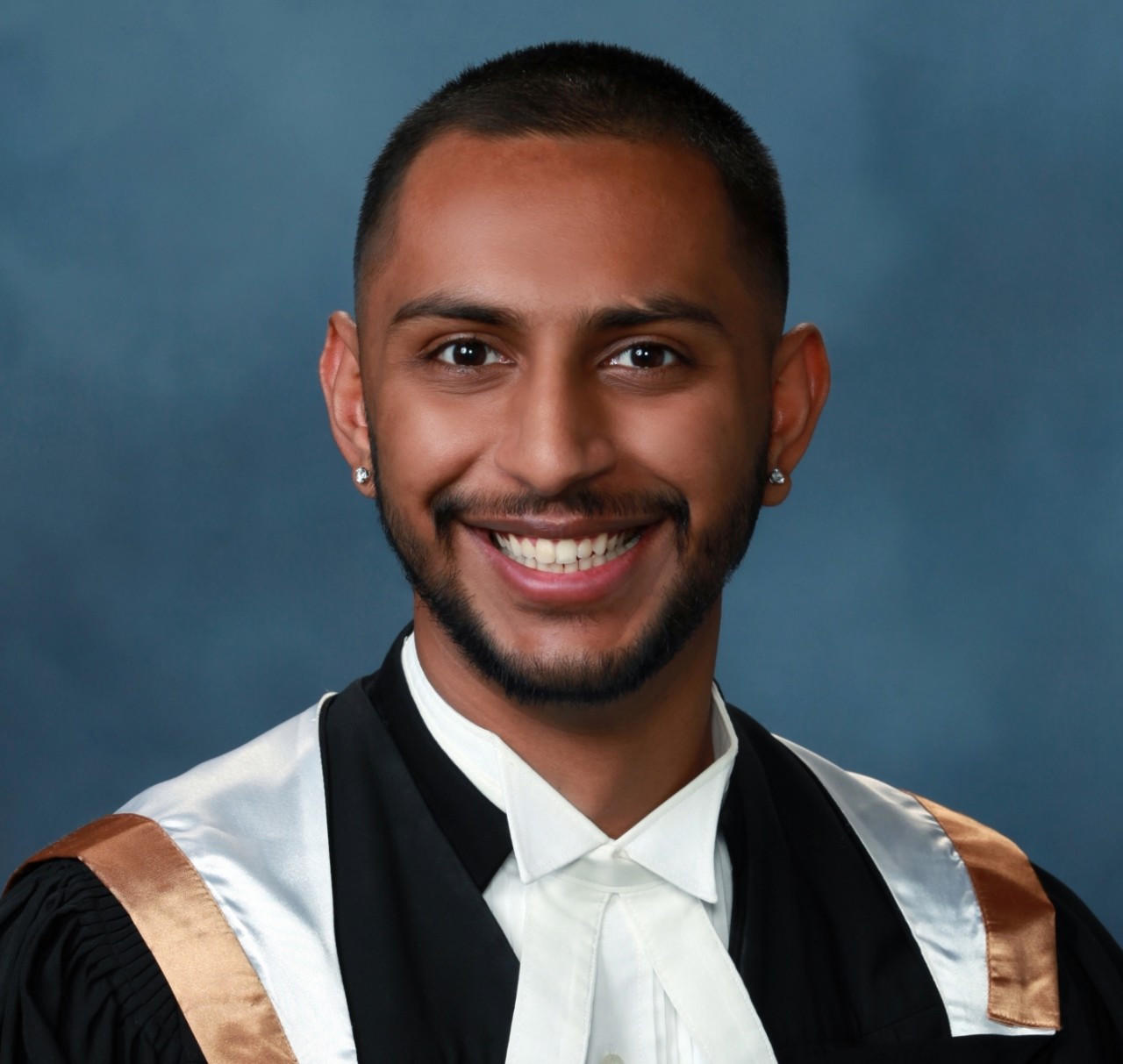 Sashin Narayan graduation portrait.