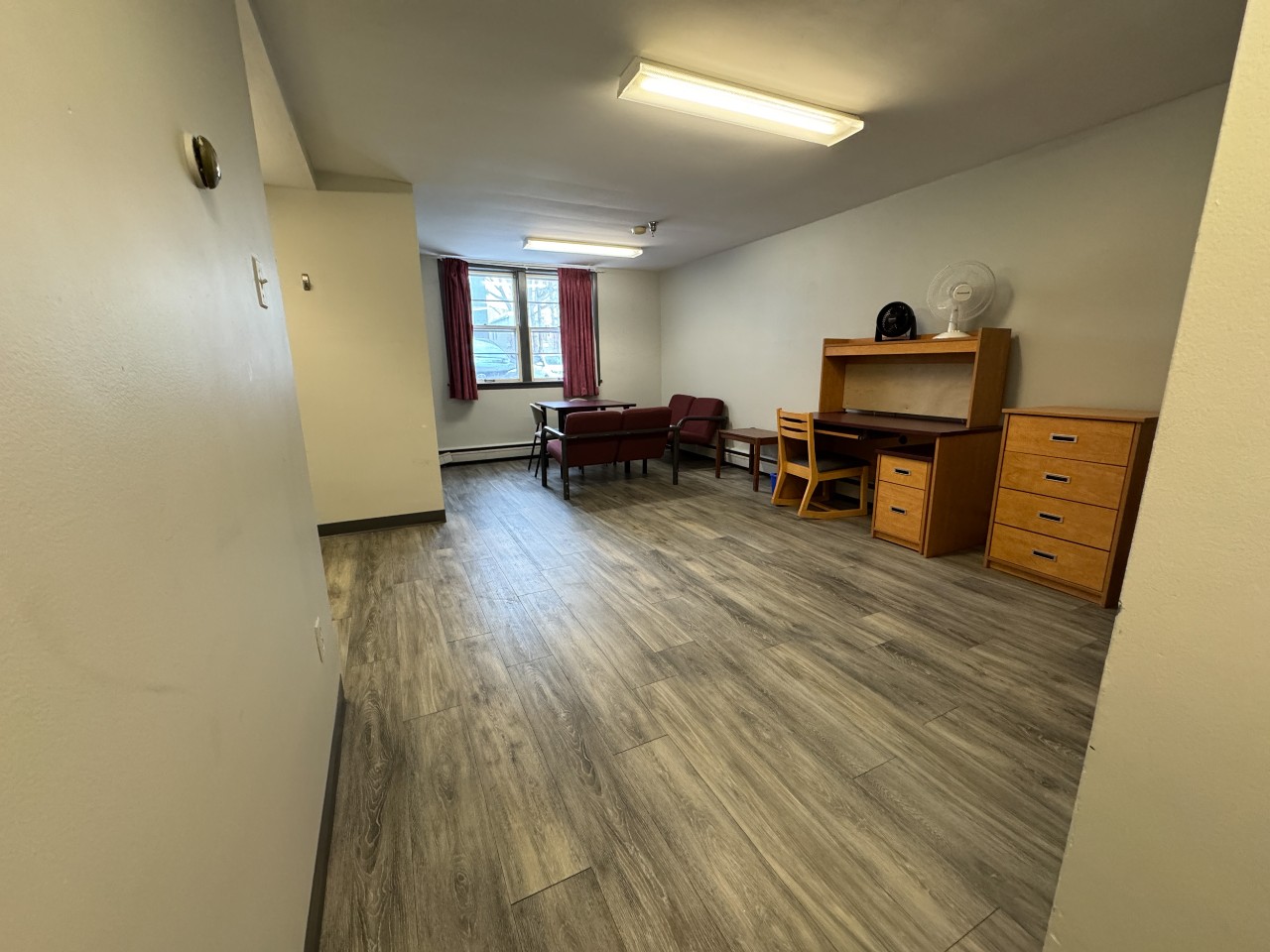 A wide photo of a bachelor apartment in Glengary