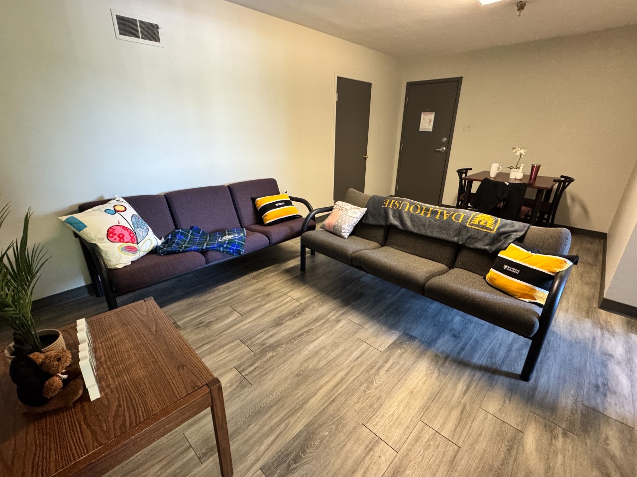 The living and dining area in a 3-bedroom apartment in Glengary
