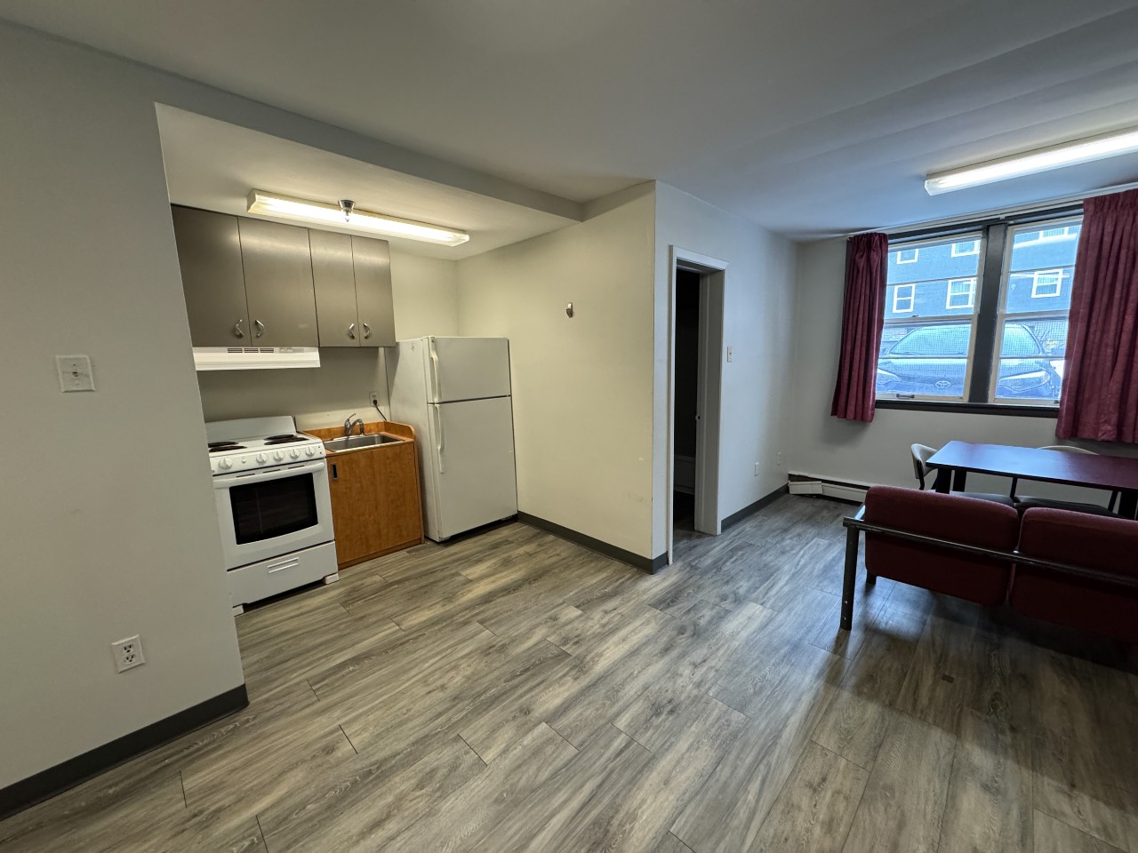 The kitchen in a bachelor apartment in Glengary