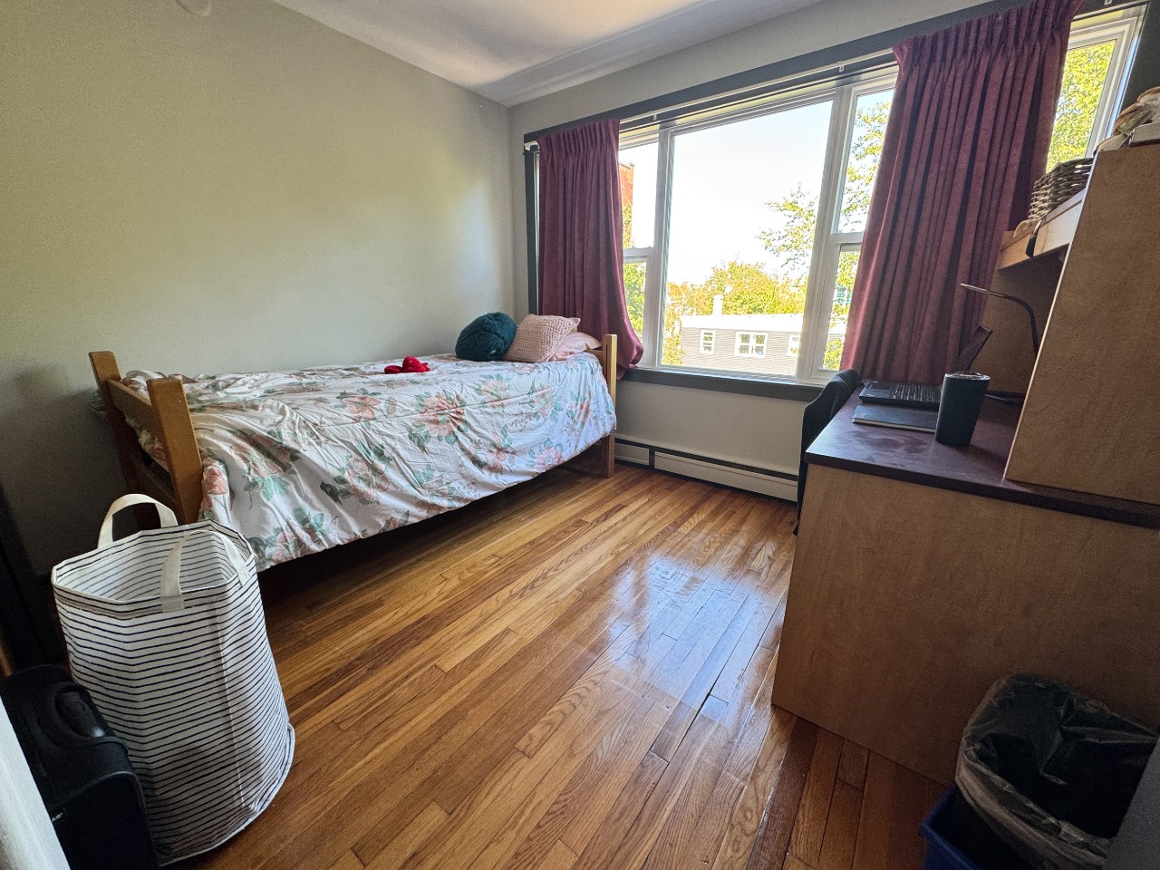 One of the bedrooms in a 3-bedroom apartment in Glengary