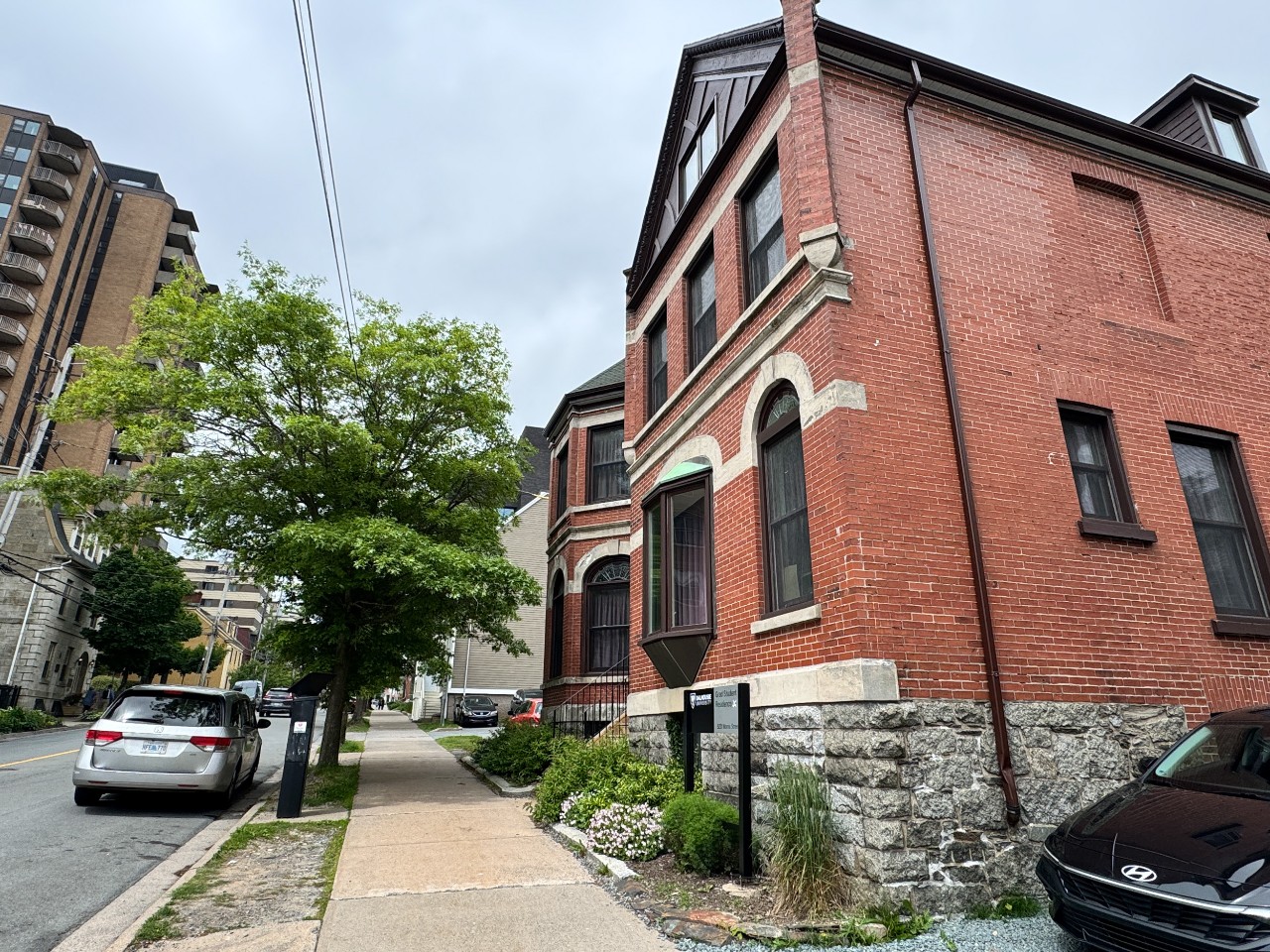 A view of Grad House looking up Morris Street