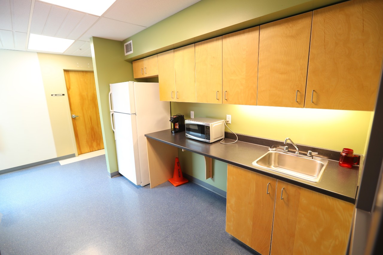 The kitchenette on a floor in Fountain House