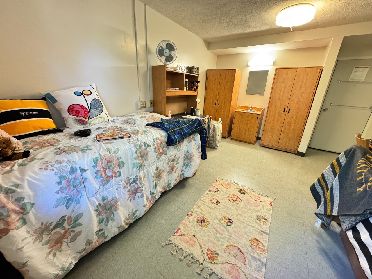 This double room in New Eddy house also features two wardrobes and a shared sink.